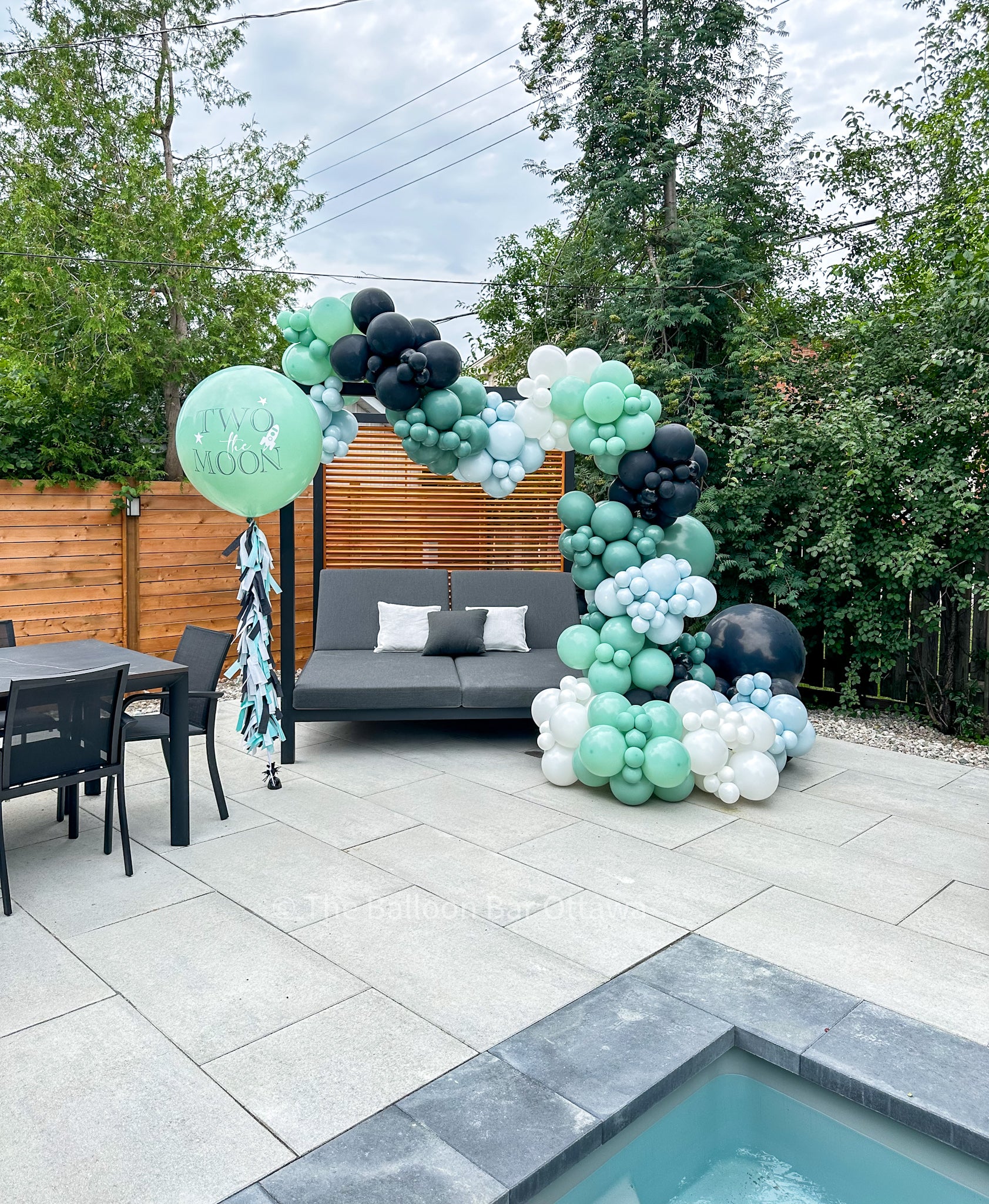 WALL GARLAND INSTALLATIONS