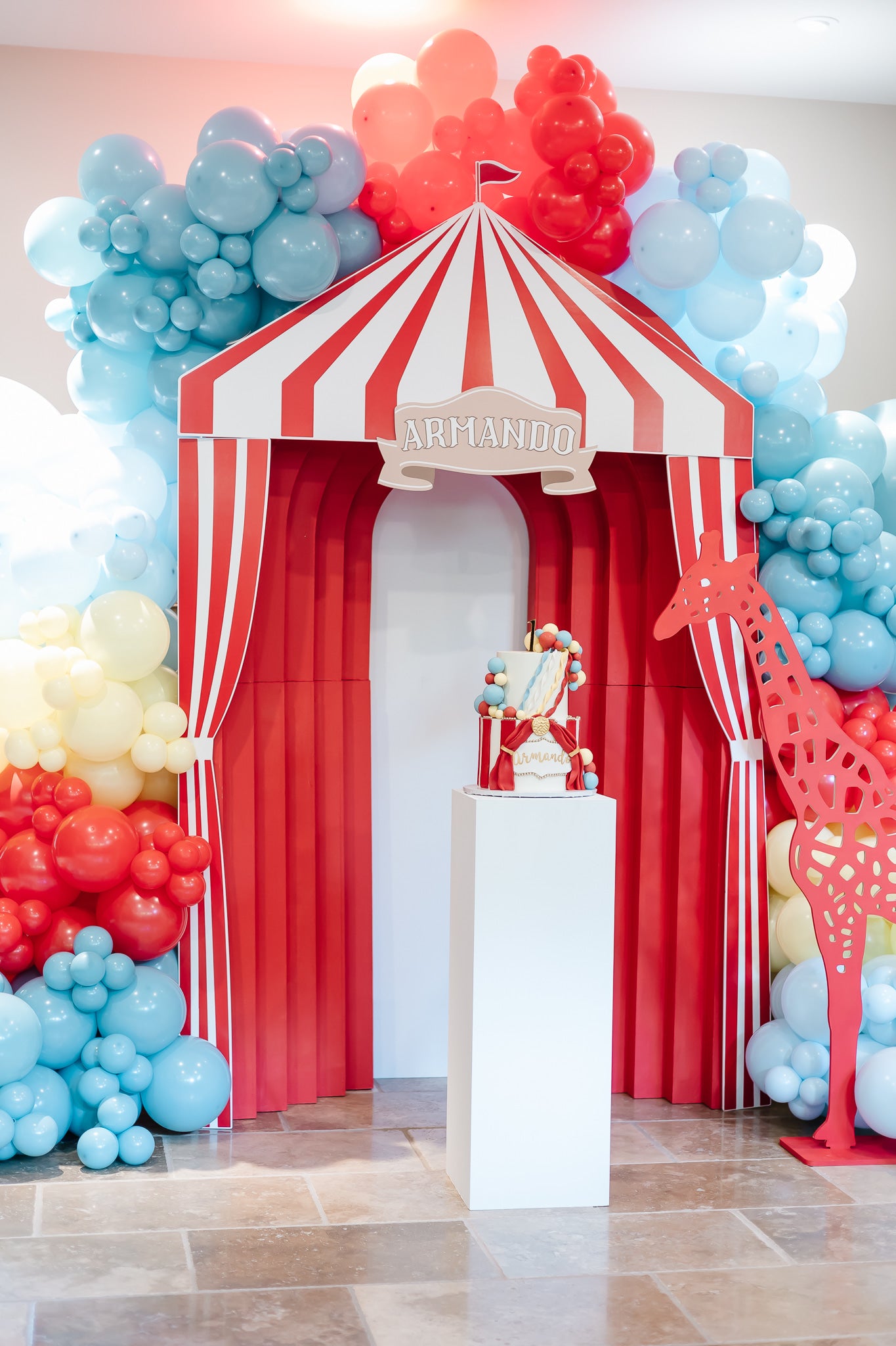 BACKDROP & BALLOON INSTALLATION