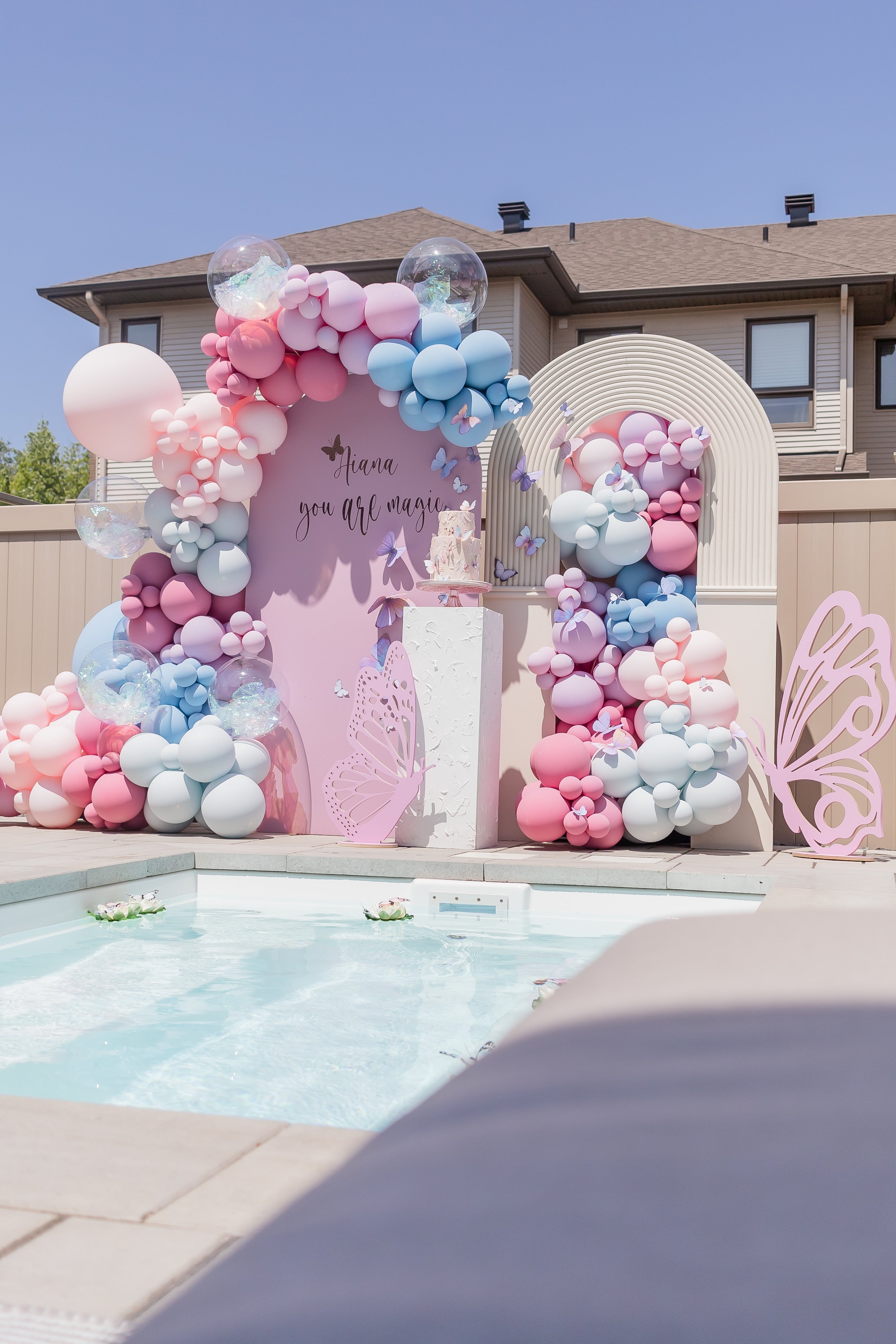 BACKDROP & BALLOON INSTALLATION
